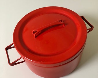 Vintage Arabia Finland 3.5 Quart Red Enamel Pot / Dutch Oven (Seppo Mallat)