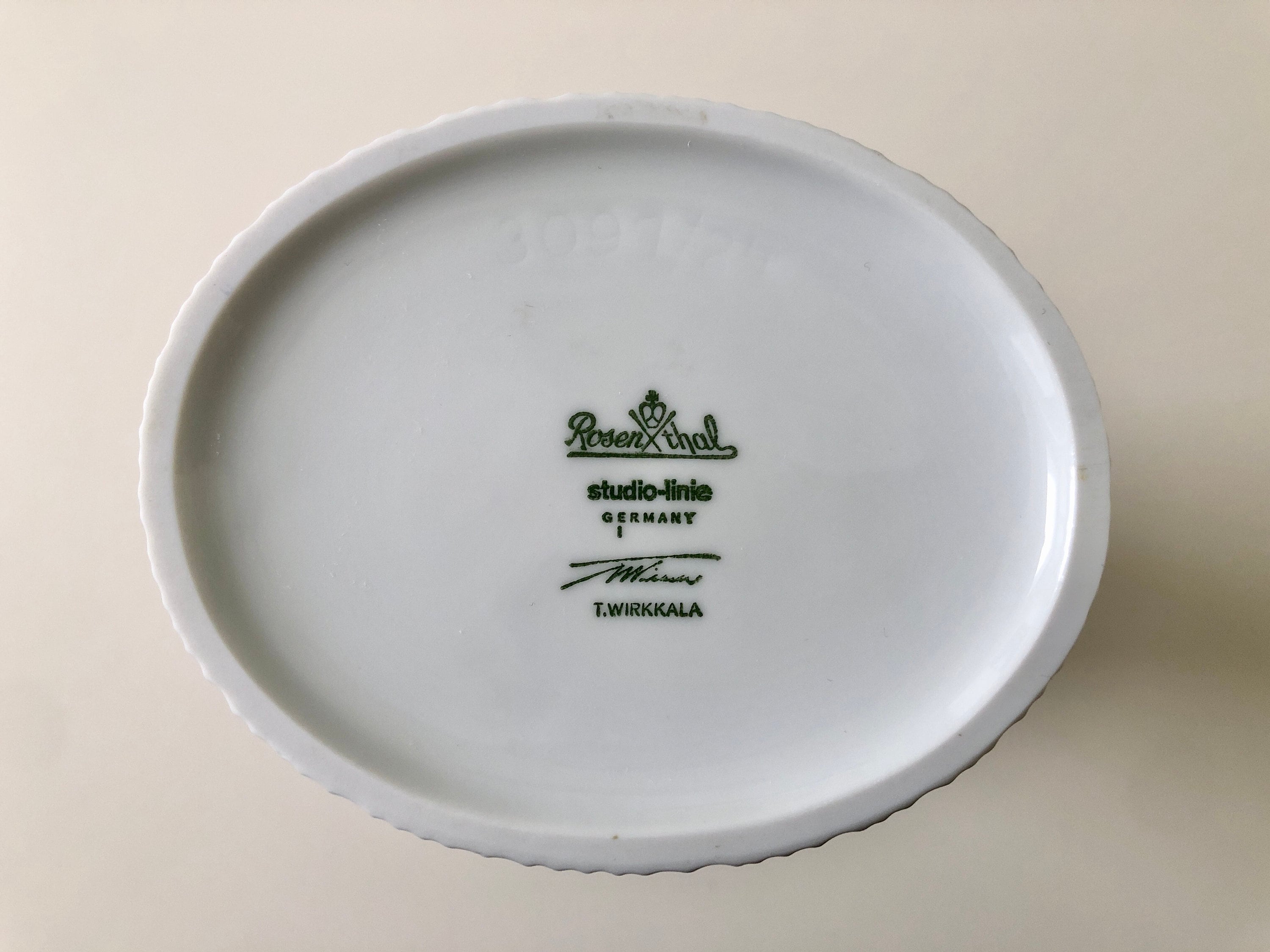 Vintage Rosenthal Studio-linie Pearl Drop Tapio Wirkkala White