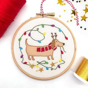 Christmas Dog: Embroidery Kit. Cute DIY Festive Hoop Kit. Holiday Decoration Embroidery Pattern. Dachshund embroidery kit.