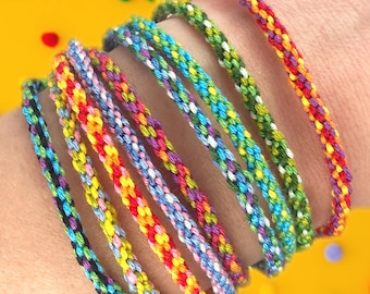 Friendship Bracelet Making Kit. Make your Own Craft Gift for Adults Children Teens. Bright Rainbow Threads to make over 15 Woven Bracelets.