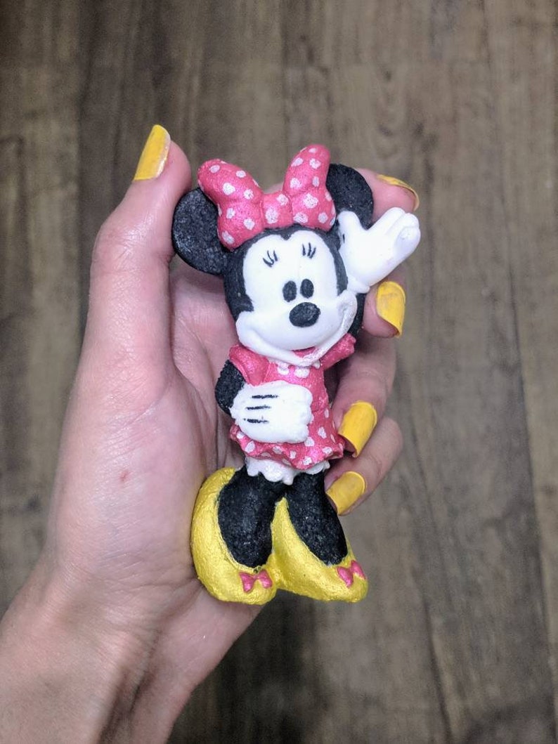 Minnie mouse inspired bath bomb | Etsy