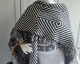 Italy Wool Poncho Black White Print Vintage Women Autumn Overcoat