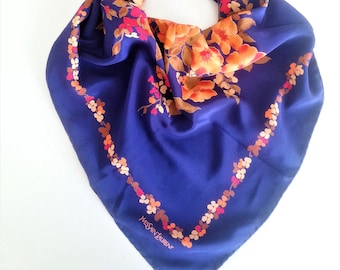Les Foulards et les Looks Vintage : Revisitez les Années 50 à 70 avec