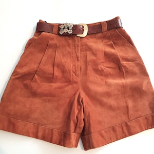 80er Jahre Wildleder Shorts, Hohe Taille Echtleder Bermuda Damen Shorts Größe M / L