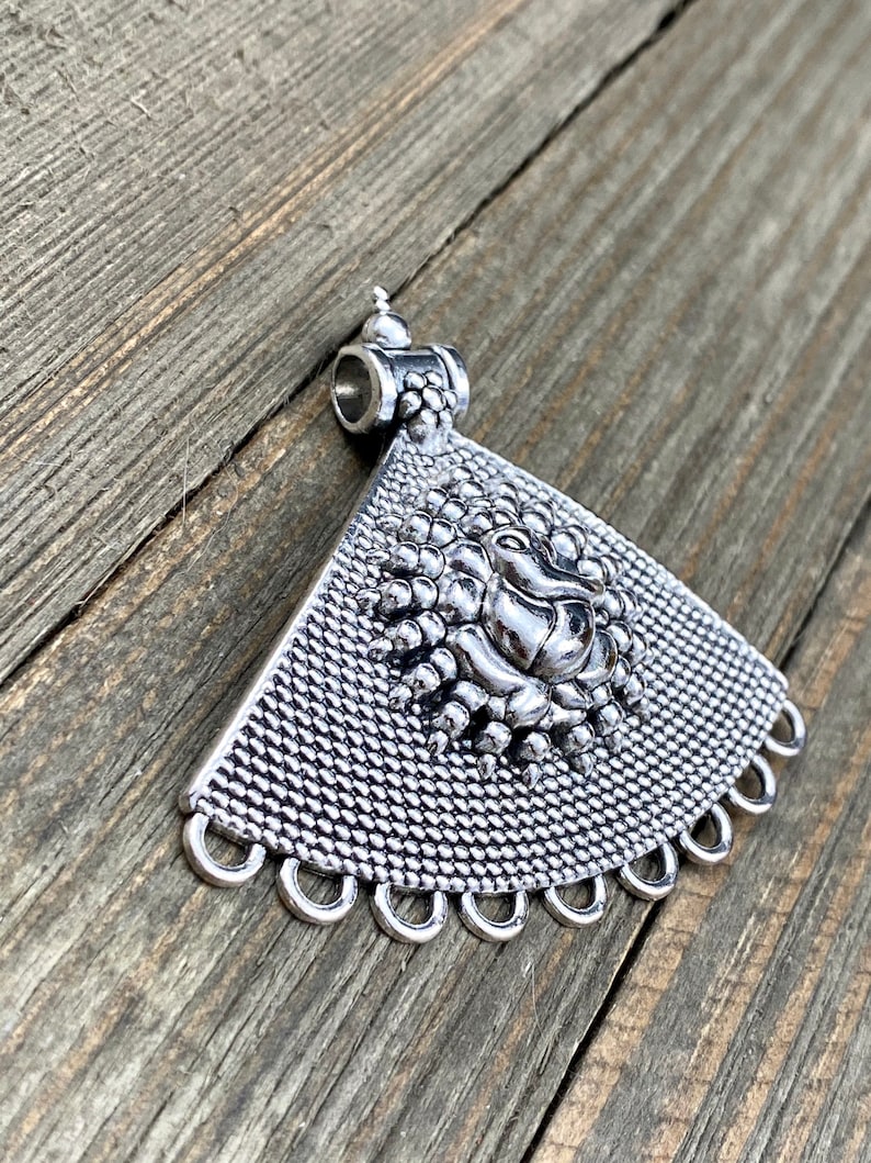 Elephant Ganesh Pendant Religious Sacred Vintage Style Antique Design Indian Tibetan Nepali Religious Yoga Mala Locket Necklace Jewelry Gift