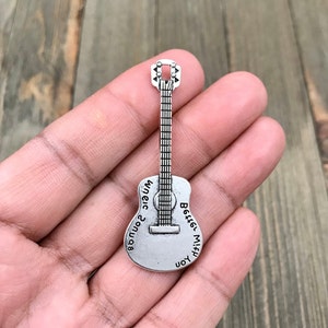 Gitarrhänge Antik Design Vintage Stil Silver Musikälskare Berlock DIY Boho Smyckesfynd Sångare Musiker Sjungande Lärare Gåva