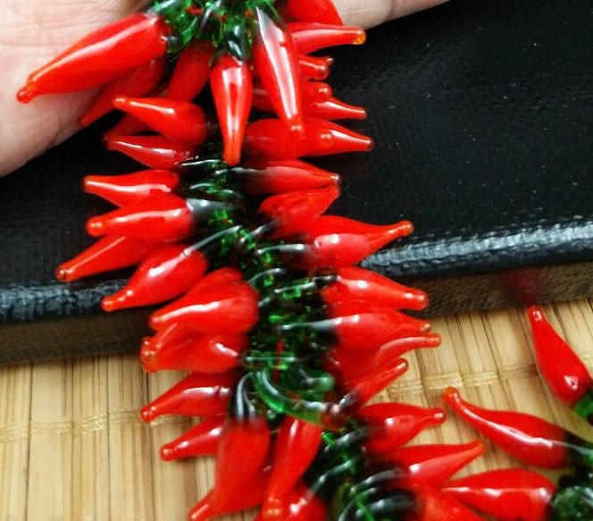 50 Ciondoli In Vetro A Forma Di Peperoncino Rosso - Perline Per Gioielli Fai Da Te, 20.6 X 7.8 Mm