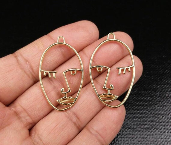 Taashya Traditional Golden Colour Earring
