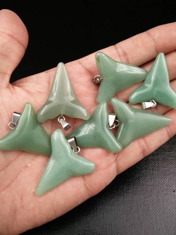 Green Aventurine Shark Teeth Pendant 