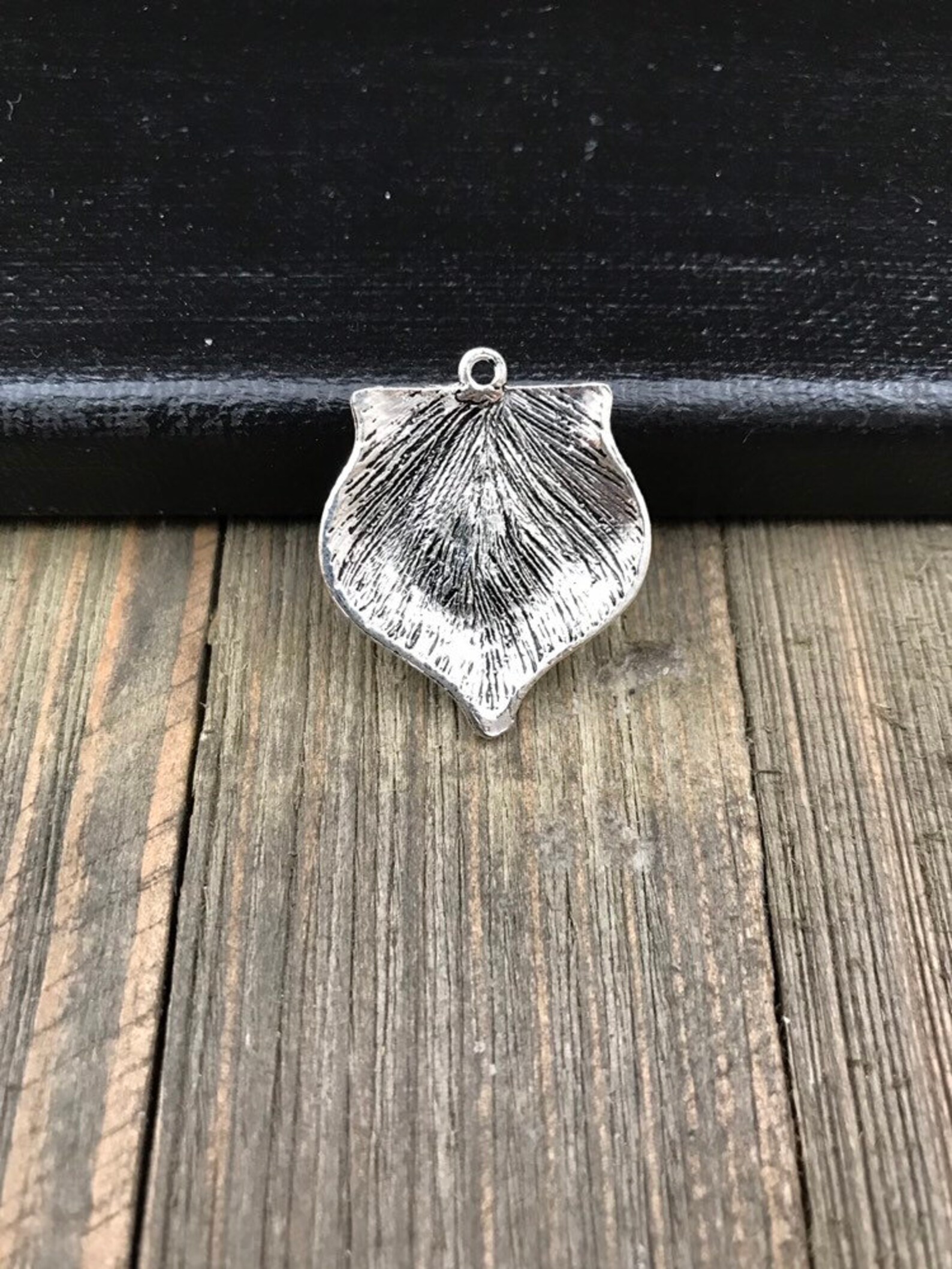 1 Sheild Shape Pendant Vintage Style Antique Design Silver Etsy