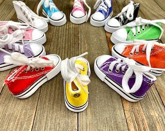 Canvas Lace Shoes Charms 3D Miniature School Casual Skater&#39;s Running Sneakers Tennis Sports Fun Bag Keychain Yoga Mala Necklace Pendant Gift