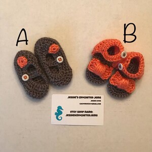 Crochet baby girl&#39;s shoes