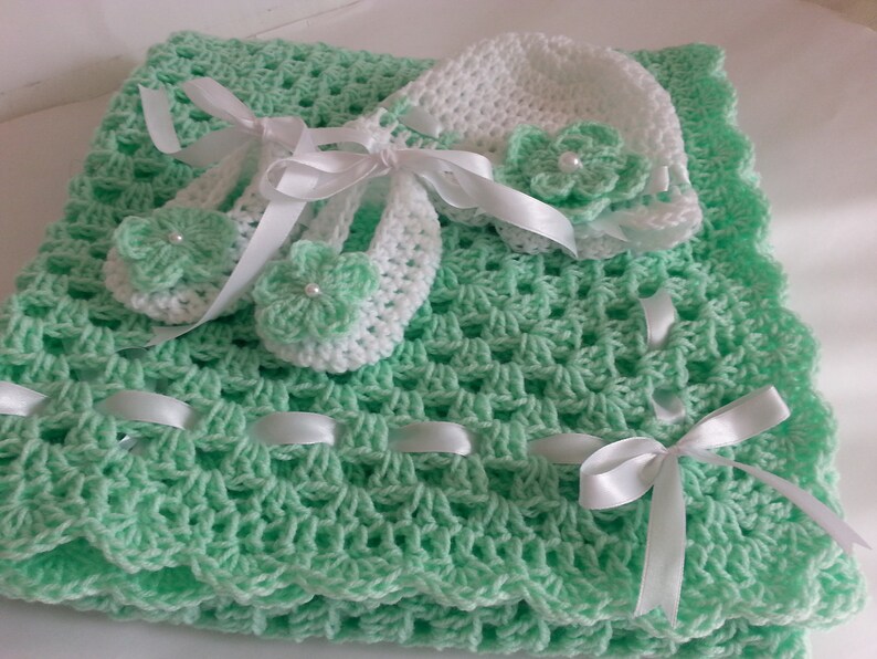 Crochet Baby Blanket Hat and Booties Green White Baby Shower Gift Baby Girl Set Christening Baptism