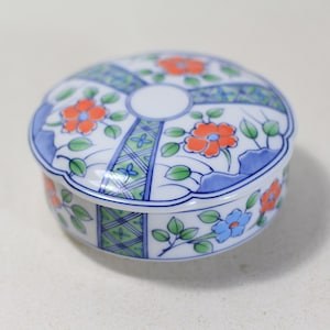Vintage Trinket Box, Ceramic jewellery box, ring box, jewelry box, ceramic trinket box