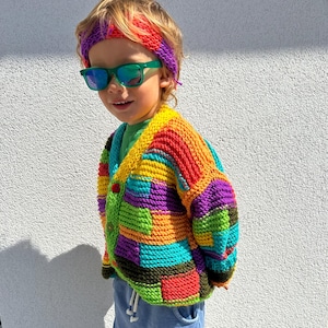 Cárdigan infantil de lana merino tejido a mano con diseño de patchwork, suéter infantil unisex colorido con estampado de arcoíris.