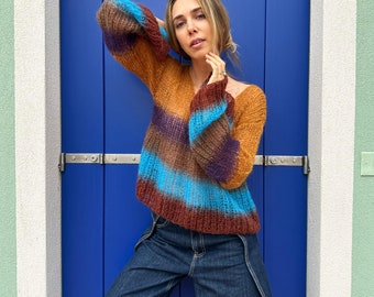 Suéter de mohair naranja quemado Suéter de rayas tejido a mano Suéter morado con bloques de color ombré Suéter con cuello en V y mangas acampanadas Suéter de lana sexy y corto