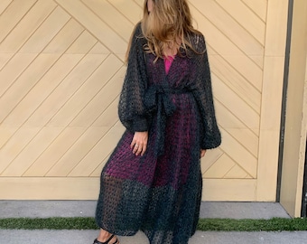 Cardigan in mohair lavorato a mano con cintura: vestaglia lunga da donna in lana