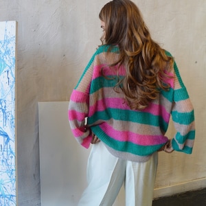 マルチカラーのモヘアセーター、ストライプのレインボーセーター、カラフルな秋のセーター、オーバーサイズのタートルネックセーター、ゆったりとしたスタイリッシュな手編みセーター
