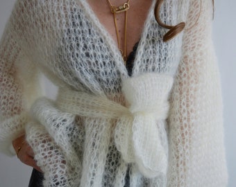 Cardigan en mohair ivoire Cardigan doux avec ceinture Cardigan court avec nœud Cardigan court oversize Cardigan portefeuille sexy Cardigan léger en tricot main