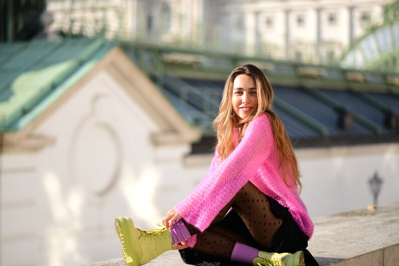 Bubblegum Pink Mohair Sweater | Handmade Italian Mohair Pullover | Fluffy Lightweight Knit Sweater | Luxury Knitwear 画像 8