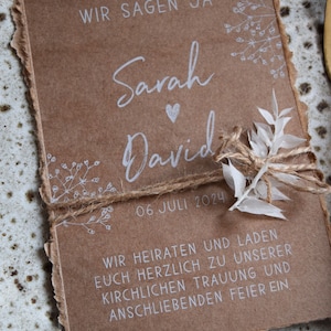 Einladungskarte zur Hochzeit  "Kraftpapier & Trockenblumenzweig"