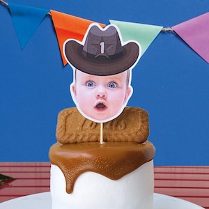 Toppers per cupcake da cowboy, cappello da cowboy, decorazioni per compleanno rodeo, toppers per cupcake personalizzabili per il primo compleanno, foto del viso personalizzata, SPEDIZIONE GRATUITA