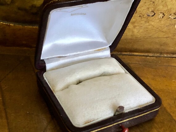 Antique Ring Box, Vintage Burgundy Leather Ring Bo