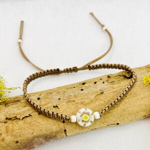 Glass White Daisy Macrame Bracelet, Adjustable Macrame Bracelet, Greatest Joy Gifts, Macrame Jewelry