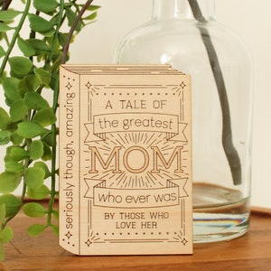 Houten miniboekkaart Moederdag • Boekenliefhebber moedercadeau • Inspirerende en bemoedigende moederkaart • Eerste Moederdag • Unieke houten kaart