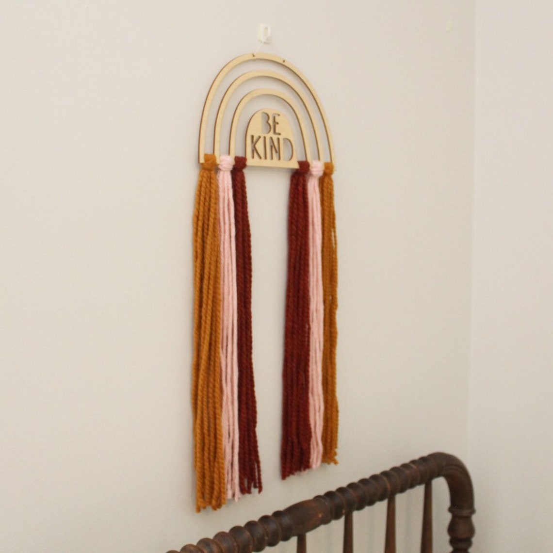 Ser tipo arco iris hilo de madera pared colgante puesta de | Etsy