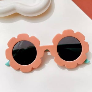 Kids Sunglasses Flower shape Toddler eye sunglasses must have item for the Summer