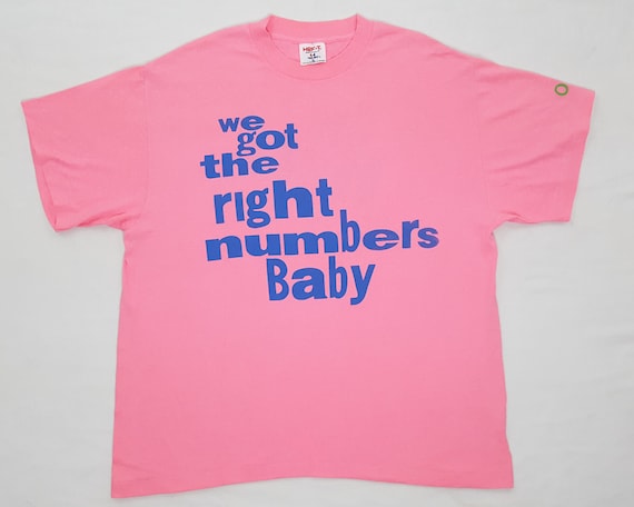 Numérologie surdimensionné hip-hop t mens shirt t-shirt UH HUH courtes manches mens t XL chemise rétro tshirt rose « nous avons obtenu le bébé bon nombre » 406517 Numérologie surdimensionné hip-hop t mens shirt t-shirt UH HUH courtes manches mens t XL chemise rétro tshirt rose « nous avons obtenu le bébé bon nombre » 406517