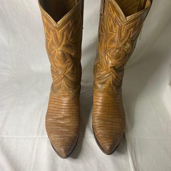 Vintage Women's Tony Lama boots in Size 5