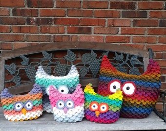 Crochet owl throw pillow medium