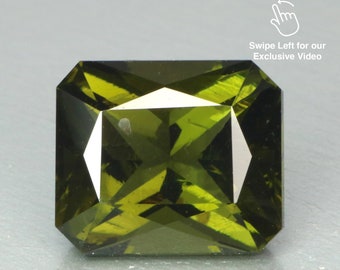 2.62 Ct Shattering ! Natural Moss Green Moldavite Rare Gemstone (Limited Stock)