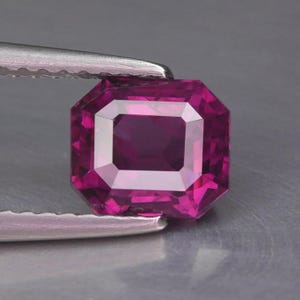 1.70 Ct Striking Purple Pink TANZANIA SPINEL 100% Natural From Tanzania