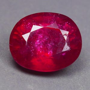 100% Natural Pigeon Blood Ruby Gemstone From Africa 5.32 Ct Shinning Red Ruby