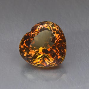 AAA Champagner-Topas-Herz: 15,15 ct natürlicher Edelstein