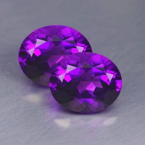 9.22 CT Tolles Paar ! Nicht erhitztes 100% natürliches Paar aus Purpurrotem Amethyst aus Bolivien für Ohrringe