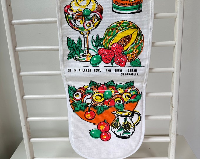 Vintage Causeway fruit salad double handed oven gloves