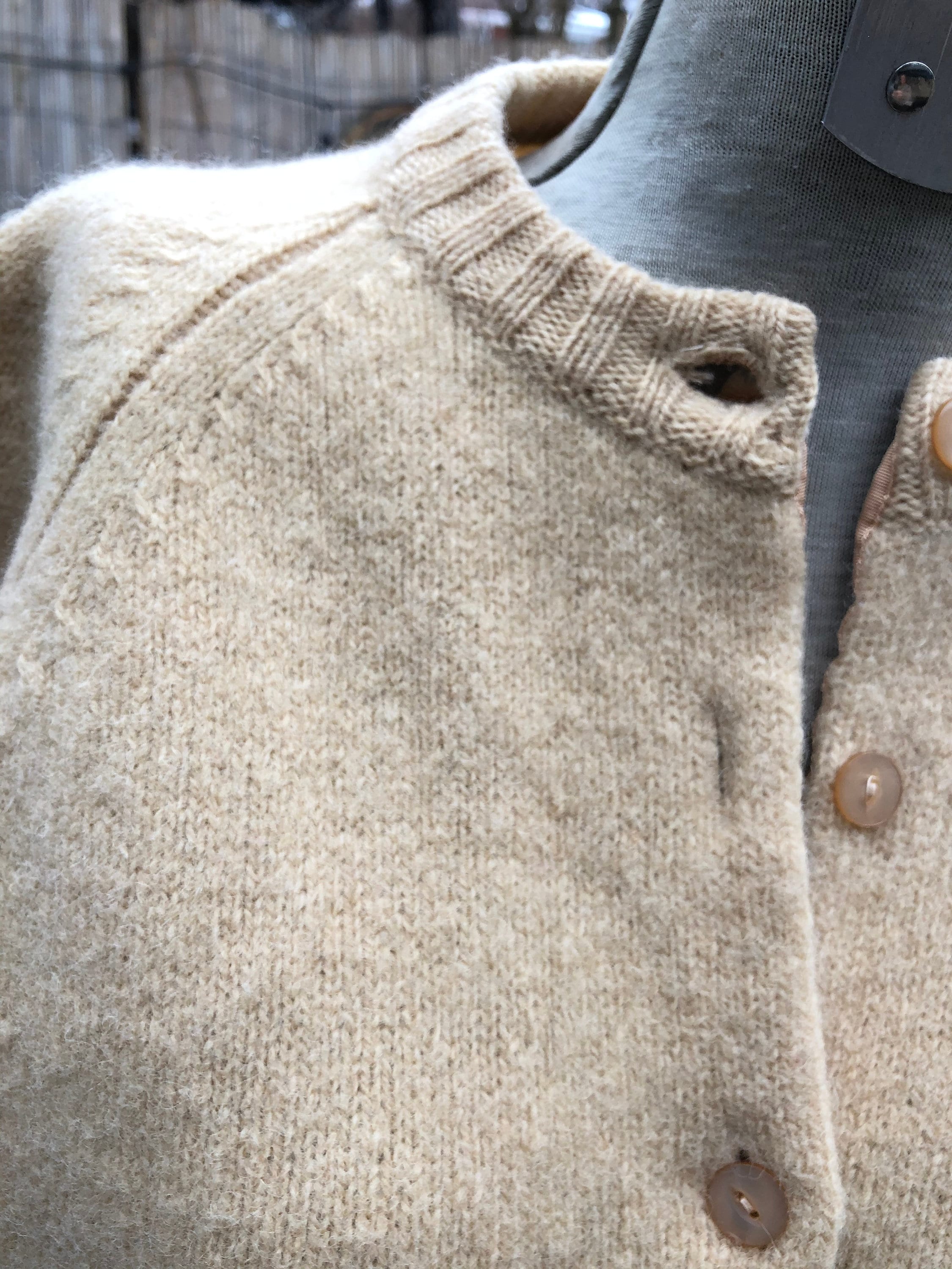 Vintage Peter Scott cardigan Pure wool. Scotland.