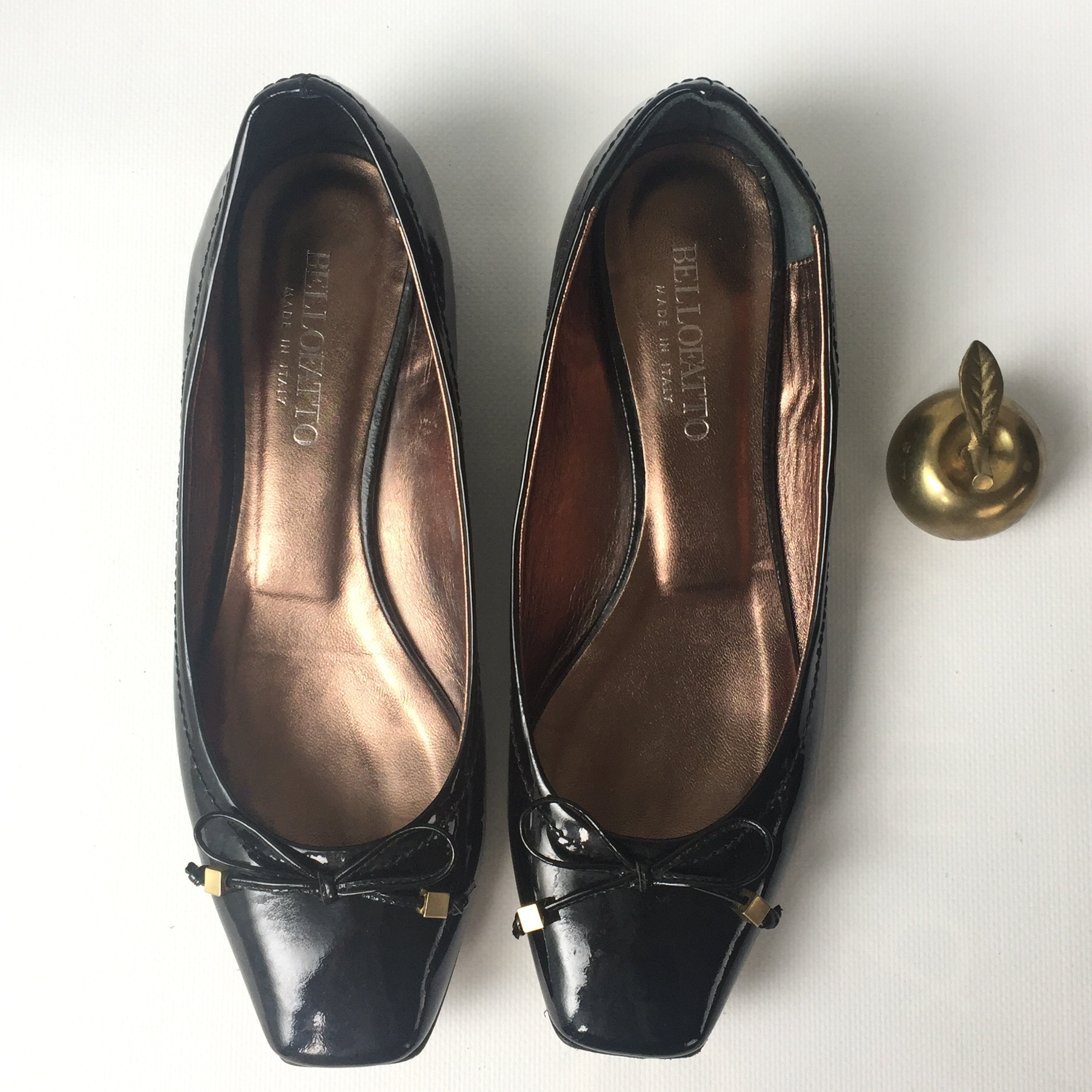 square toe ballet flats leather