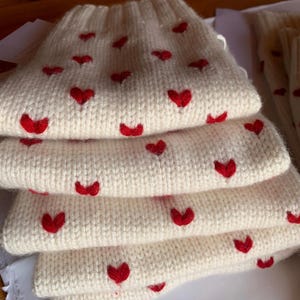 Maglione per cani in cashmere fatto a mano: caldo maglione lavorato a maglia con cuori