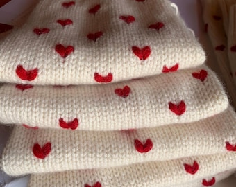 Maglione per cani van kasjmier fatto a mano: caldo maglione lavorato a maglia con cuori