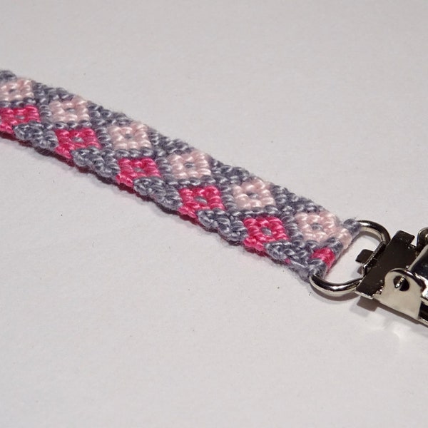 Pacifier clip - macrame, cotton, handwoven, baby gifts, grey, pink, baby accessoires, baby stuff, newborn,