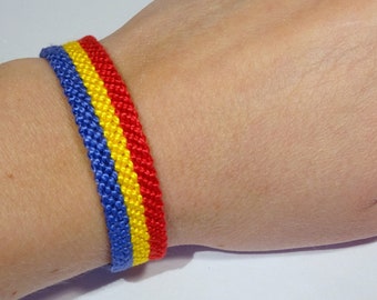 Bracelet drapeau roumain - Roumanie România idée cadeau tissée à la main pays macramé hippie boho plage bohème