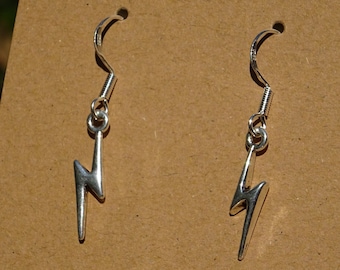 Lightning bolt earrings - ear pendants charm pendant tibetan silver color antique scar thunder
