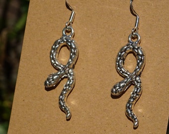 Snake earrings - ear pendants charm pendant tibetan silver color antique animal serpent