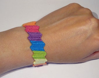 Friendship bracelet - rainbow handwoven hippie ibiza braided macrame beach bohemian gypsy bresilien wayuu beachwear