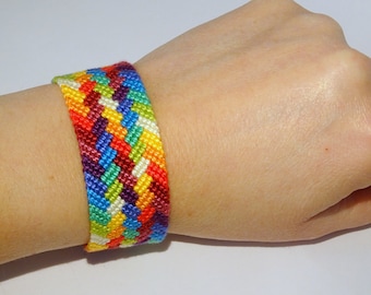 Friendship bracelet - macrame gypsy mochila hippie braided ethnic bresilien wayuu tribal boho bohemian rainbow